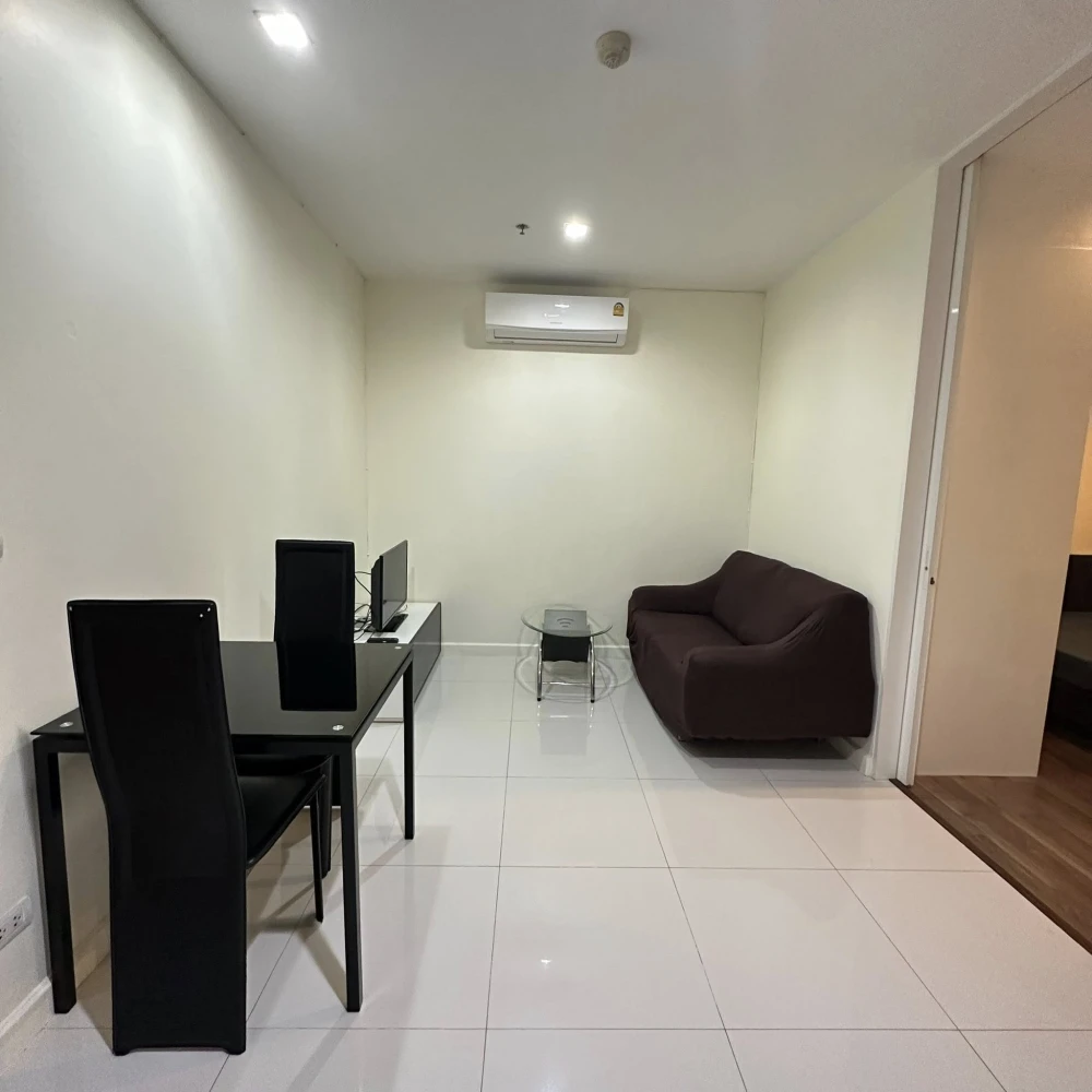 ให้เช่า The Bloom Sukhumvit 71 ชั้น 18 ห้องน่าอยู่ มาพร้อมการตกแต่งที่ครบครัน สนใจจองเลย