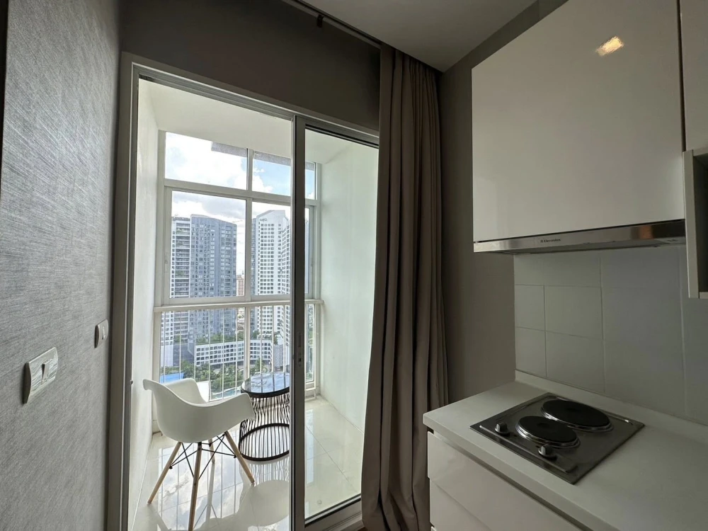 ให้เช่า The Coast Bangkok 1 ห้องนอน 1 ห้องน้ำ มาพร้อมเฟอร์และเครื่องใช้ไฟฟ้าครบครัน จองเลยตอนนี้