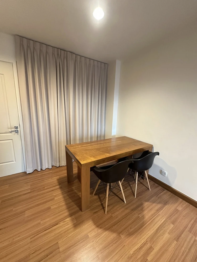 ให้เช่า The Crest พหลโยธิน 11 ห้องใหญ่อยู่สบายมากๆ เฟอร์นิเจอร์ + เครื่องใช้ไฟฟ้าครบ พร้อมอยู่