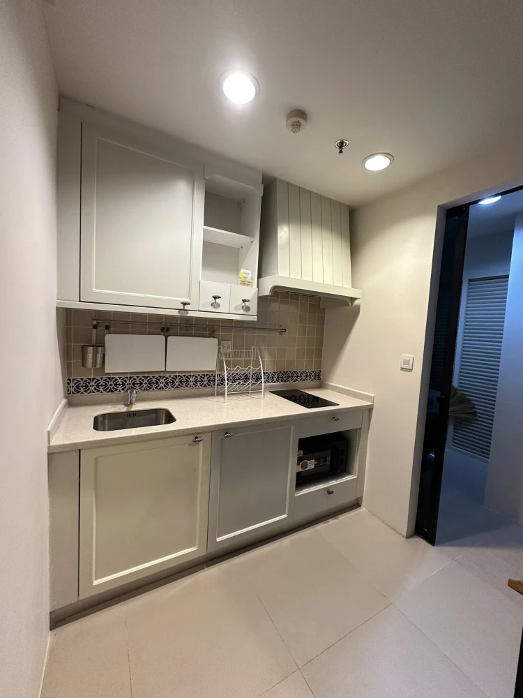 ให้เช่า The Crest พหลโยธิน 11 ห้องใหญ่อยู่สบายมากๆ เฟอร์นิเจอร์ + เครื่องใช้ไฟฟ้าครบ พร้อมอยู่