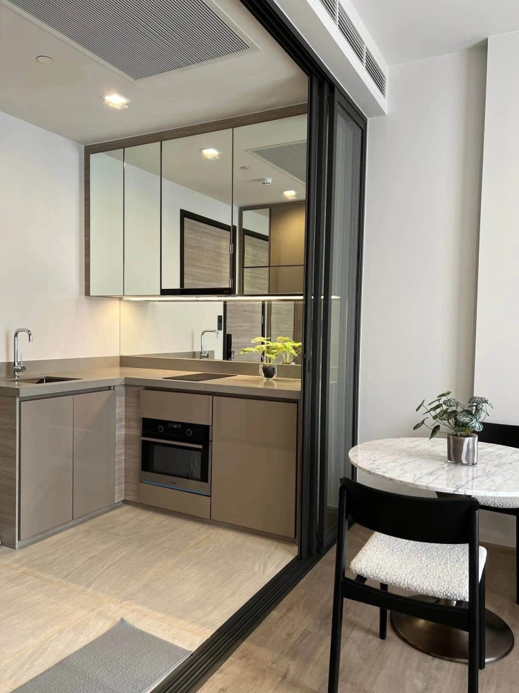 ให้เช่า The Crest Park Residences วิวสวนขนาด 500 ไร่  ฝ้าเพดานสูง 3 เมตร โล่ง โปร่ง สบาย รีบจองเลย