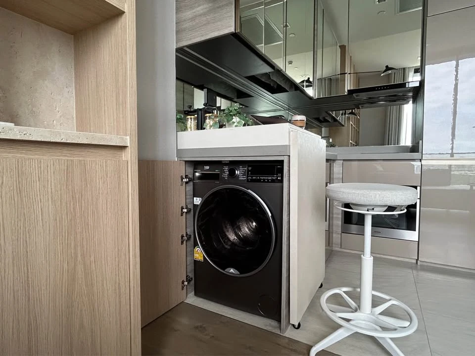 ให้เช่า The Crest Park Residences ห้องพร้อมเข้าอยู่ เฟอร์พร้อม บิ้วอินภายในอย่างดี รีบจองเลย+++