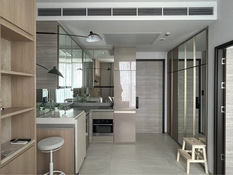 ให้เช่า The Crest Park Residences ห้องพร้อมเข้าอยู่ เฟอร์พร้อม บิ้วอินภายในอย่างดี รีบจองเลย+++