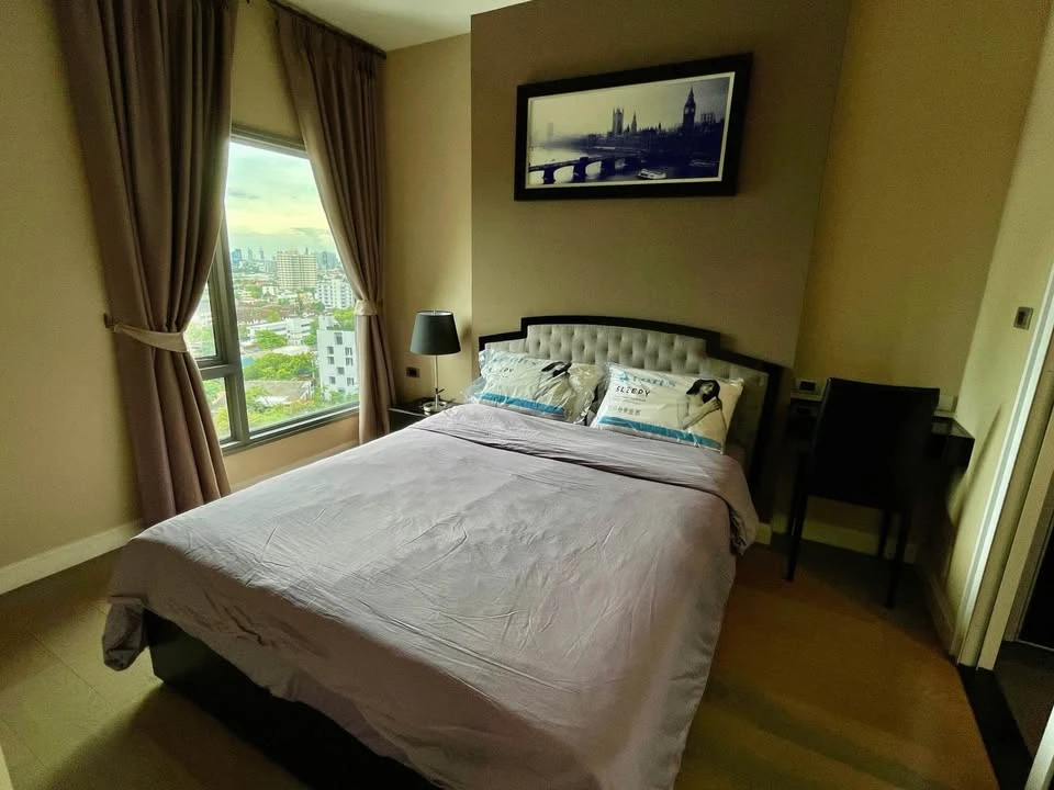ให้เช่า The Crest Sukhumvit 34 อยู่ชั้น 14 ร่มทั้งวัน วิวโล่งถึงพระรามสี่ ห้องสวยพร้อมเฟอร์นิเจอร์ครบ แบบนี้ต้องจอง