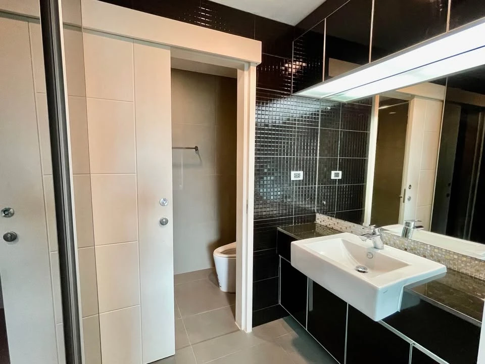 ให้เช่า The Crest Sukhumvit 34 อยู่ชั้น 14 ร่มทั้งวัน วิวโล่งถึงพระรามสี่ ห้องสวยพร้อมเฟอร์นิเจอร์ครบ แบบนี้ต้องจอง