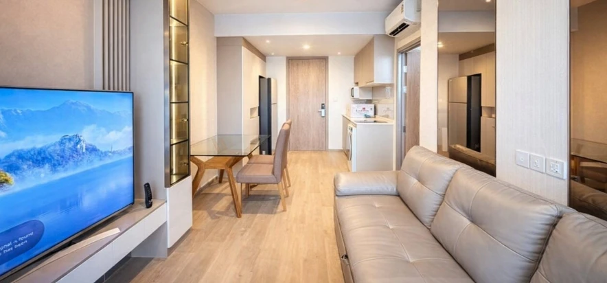 ให้เช่า The Crown Residences ชั้น 23 วิวพาโนรามา มุมสวย แต่งครบ จองเลย