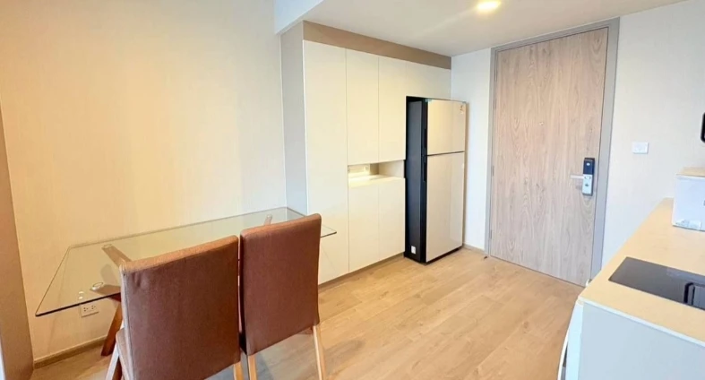 ให้เช่า The Crown Residences ชั้น 23 วิวพาโนรามา มุมสวย แต่งครบ จองเลย