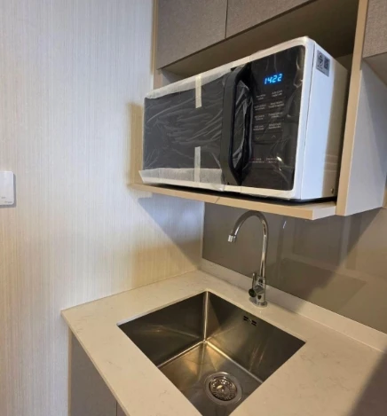 ให้เช่า The Crown Residences ชั้น 23 วิวพาโนรามา มุมสวย แต่งครบ จองเลย