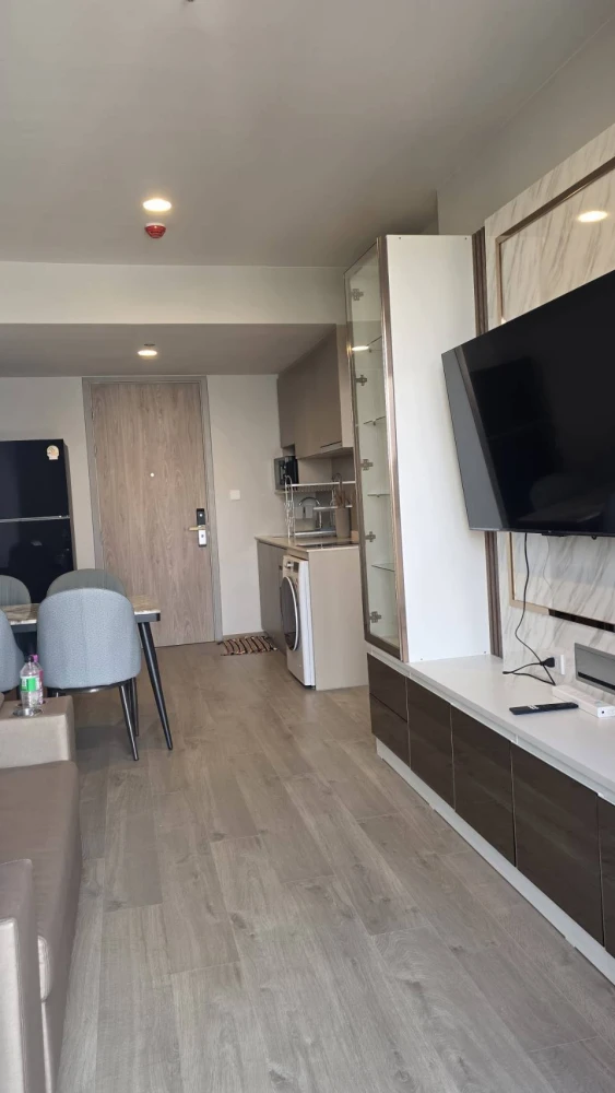 ให้เช่า THE CROWN Residences ห้องพร้อมอยู่ ชั้นสูง เฟอร์พร้อม จองเลย