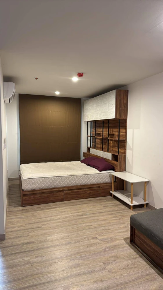 ให้เช่า The Crystal Condominium 2 ห้องชั้นสูง พร้อมเข้าอยู่ เฟอร์พร้อม ราคาดี หายากจองเลย