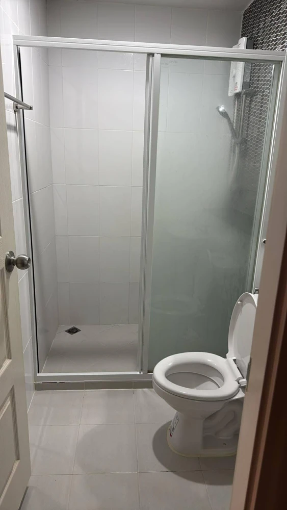 ให้เช่า The Crystal Condominium 2 ห้องชั้นสูง พร้อมเข้าอยู่ เฟอร์พร้อม ราคาดี หายากจองเลย