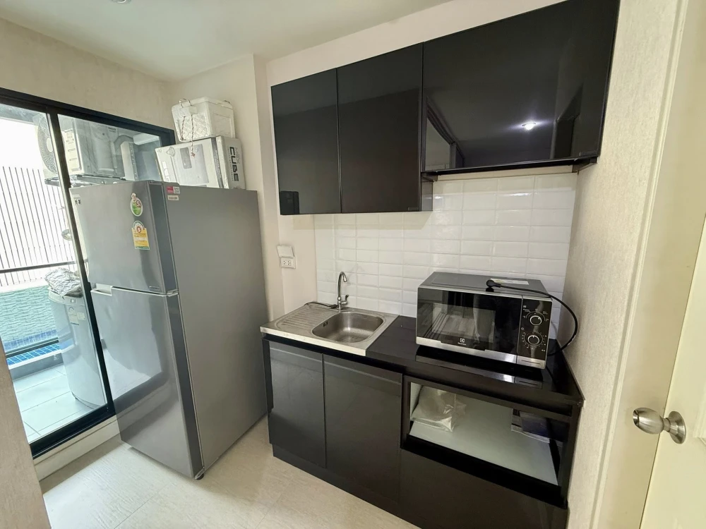 ให้เช่า The Cube ประชาอุทิศ  ชั้น 3 วิวสระว่ายน้ำ บรรยากาศดี เป็นส่วนตัว ห้องไม่ร้อน ไม่เสียงดัง จองเลย