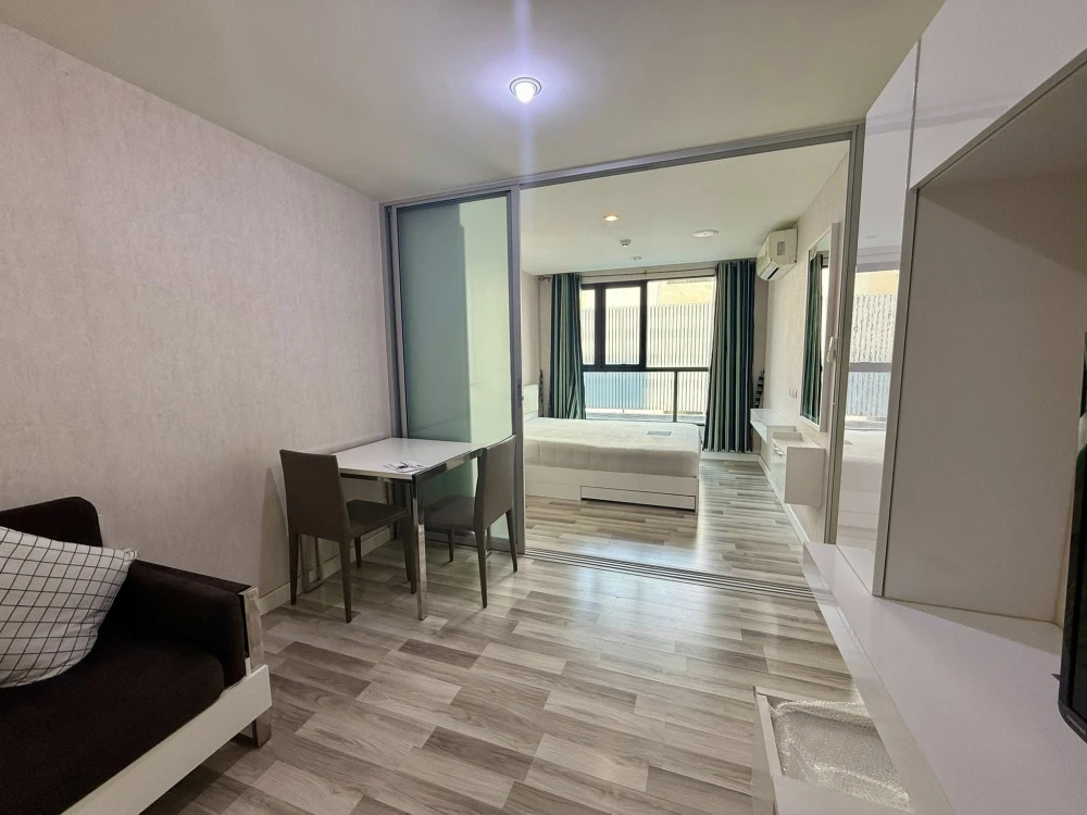 ให้เช่า The Cube ประชาอุทิศ  ชั้น 3 วิวสระว่ายน้ำ บรรยากาศดี เป็นส่วนตัว ห้องไม่ร้อน ไม่เสียงดัง จองเลย