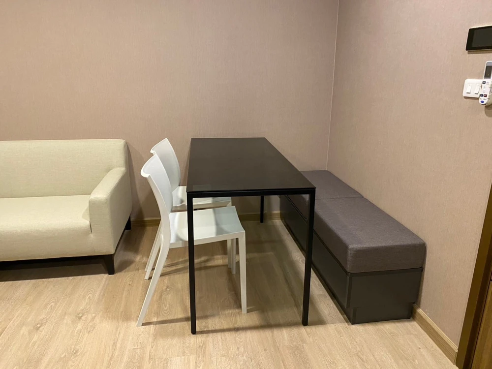 ให้เช่า The Cube Urban Sathorn-Chan ชั้น 5 วิวสระว่ายน้ำ แต่งครบ จองเลย