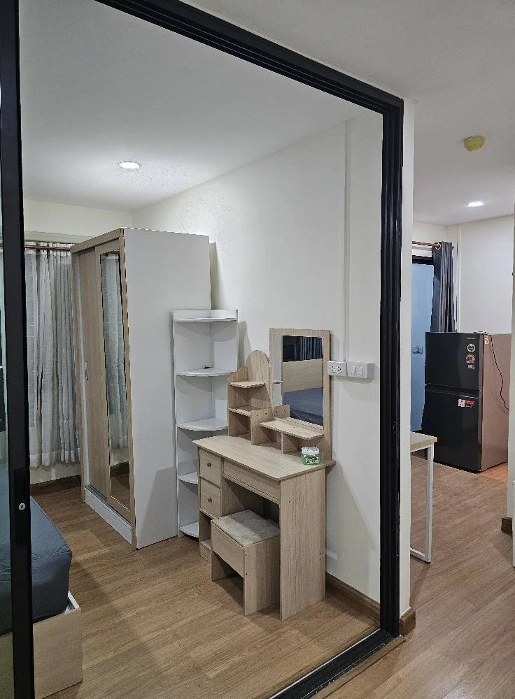 ให้เช่า The Diamond Nawa Nakhon-Taladthai ห้องน่าอยู่ มาพร้อมเฟอร์และสิ่งอำนวยความสะดวกครบครัน หิ้วกระเป๋าเข้าอยู่ได้เลยจ้า