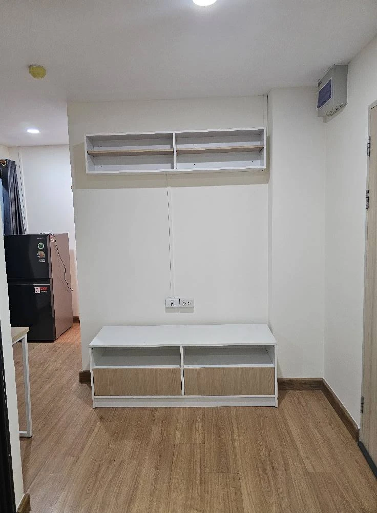 ให้เช่า The Diamond Nawa Nakhon-Taladthai ห้องน่าอยู่ มาพร้อมเฟอร์และสิ่งอำนวยความสะดวกครบครัน หิ้วกระเป๋าเข้าอยู่ได้เลยจ้า