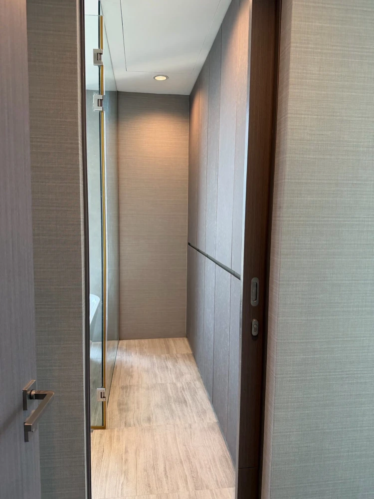 ให้เช่า The Diplomat Sathorn  ห้องน่าอยู่ พร้อมเฟอร์ + เครื่องใช้ไฟฟ้าครบ จองเลย ห้ามพลาด +++