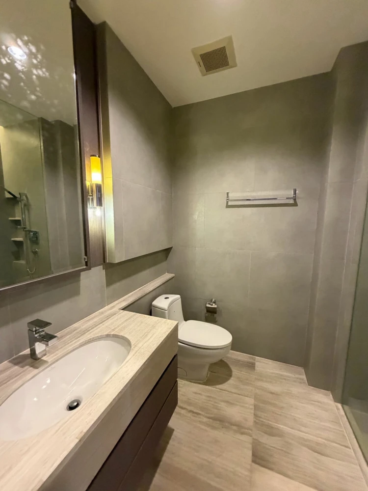 ให้เช่า The Diplomat Sathorn  ห้องน่าอยู่ พร้อมเฟอร์ + เครื่องใช้ไฟฟ้าครบ จองเลย ห้ามพลาด +++