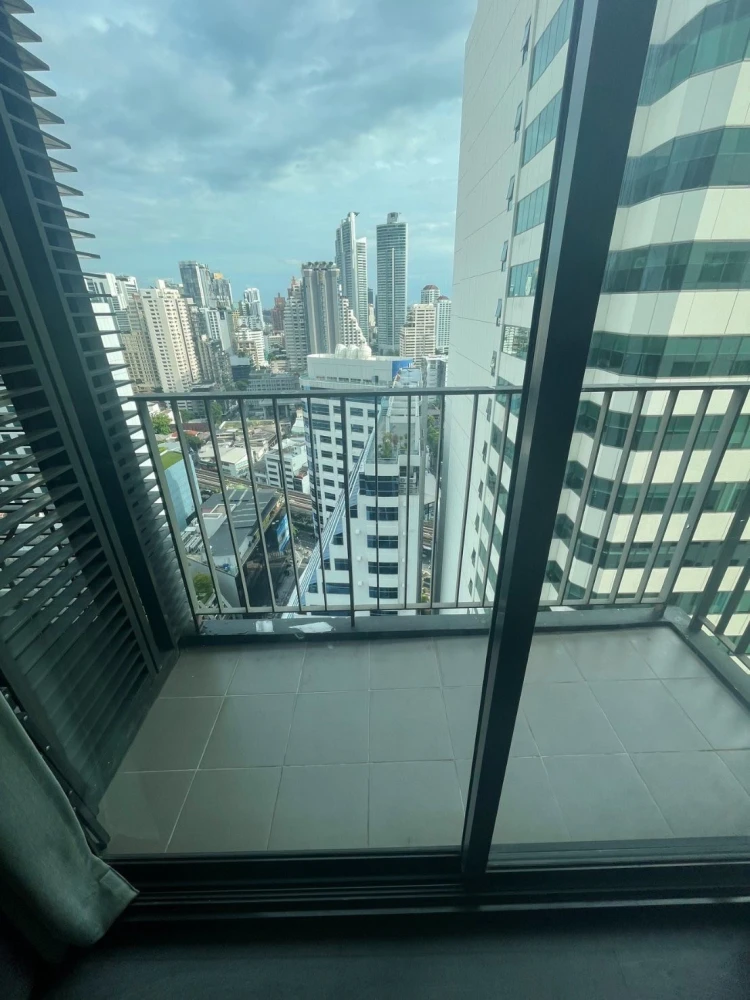 ให้เช่า The Edge สุขุมวิท23 ห้องกว้างขวาง มาพร้อมพื้นที่ใช้สอยเยอะ รีบมาจับมาจองเลย อย่าพลาด