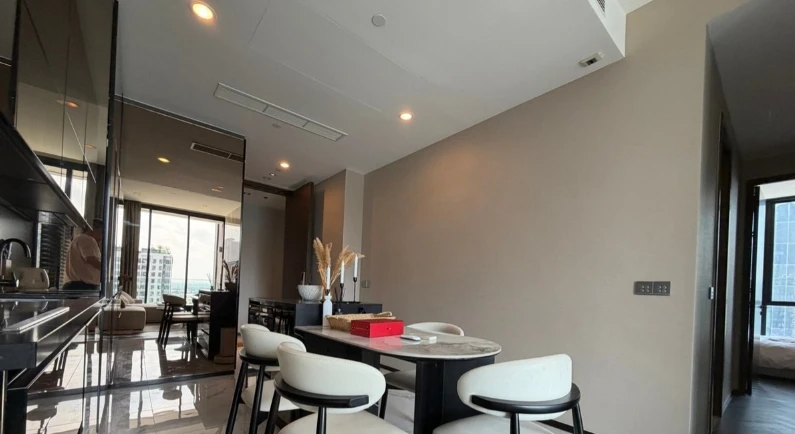 ให้เช่า The Esse Sukhumvit 36 ชั้น 15 มาพร้อมการตกแต่งที่ครบครัน สนใจจองเลย