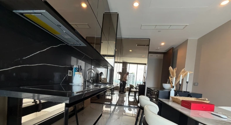 ให้เช่า The Esse Sukhumvit 36 ชั้น 15 มาพร้อมการตกแต่งที่ครบครัน สนใจจองเลย