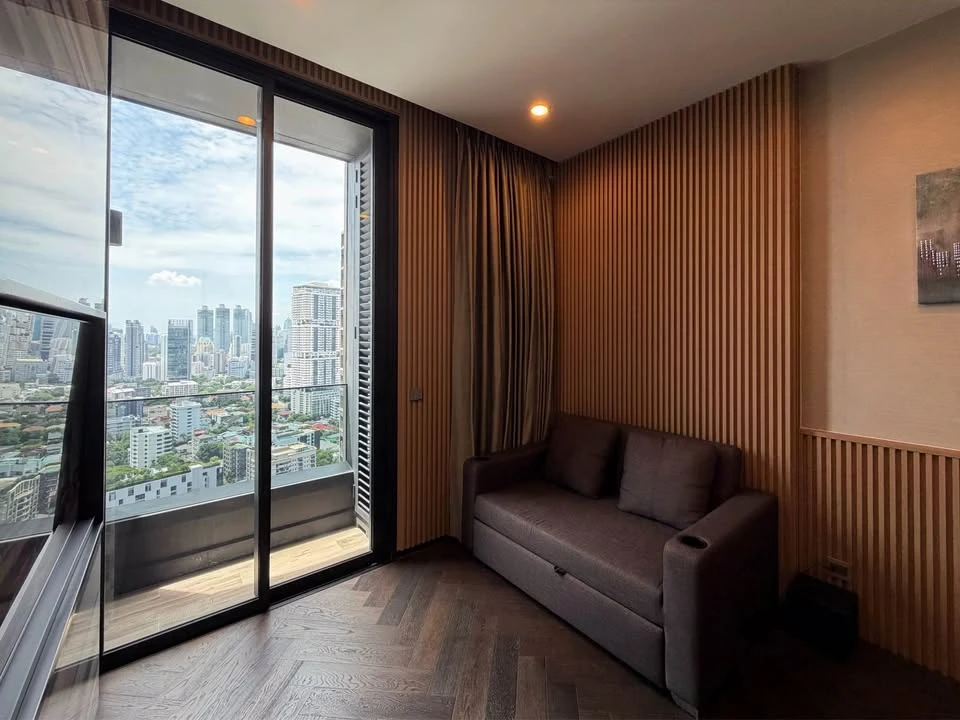 ให้เช่า The Esse Sukhumvit 36 1 ห้องนอน บิวท์อินเฟอร์นิเจอร์อย่างดี ในทำเลดี ห้ามพลาด