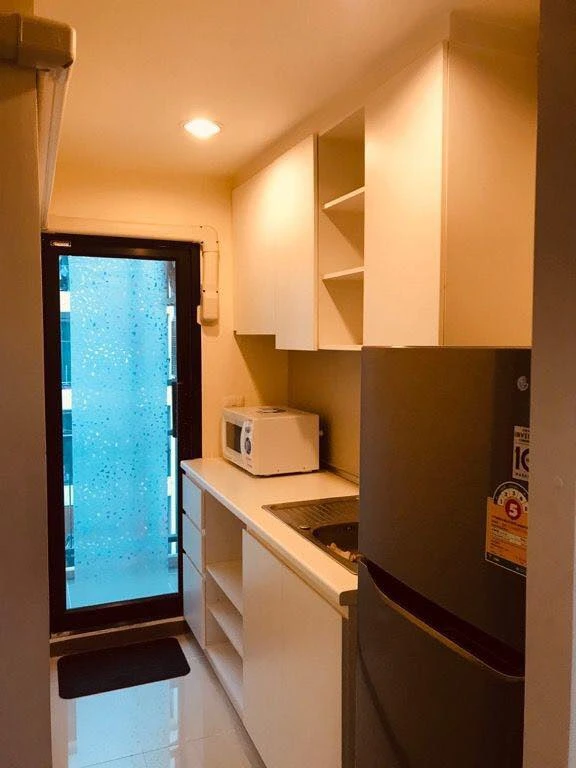 ให้เช่า The Estate Thapra ห้องน่าอยู่ ชั้น 5 ทำเลดี มาพร้อมเฟอร์นิเจอร์ครบครัน รีบจองเลยตอนนี้จ้า