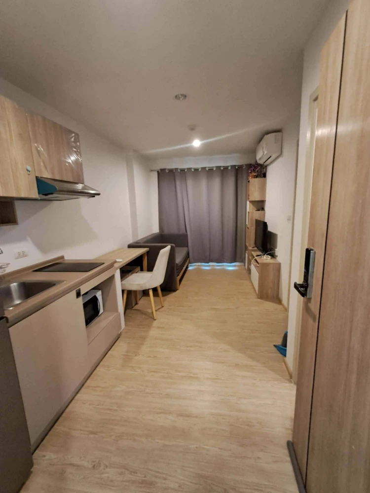 ให้เช่า The Excel Hideaway Sukhumvit 50 ชั้น 8 วิวระเบียงมองเห็น ทางด่วน อากาศโปร่งๆ สบายๆ รีบจองเลย