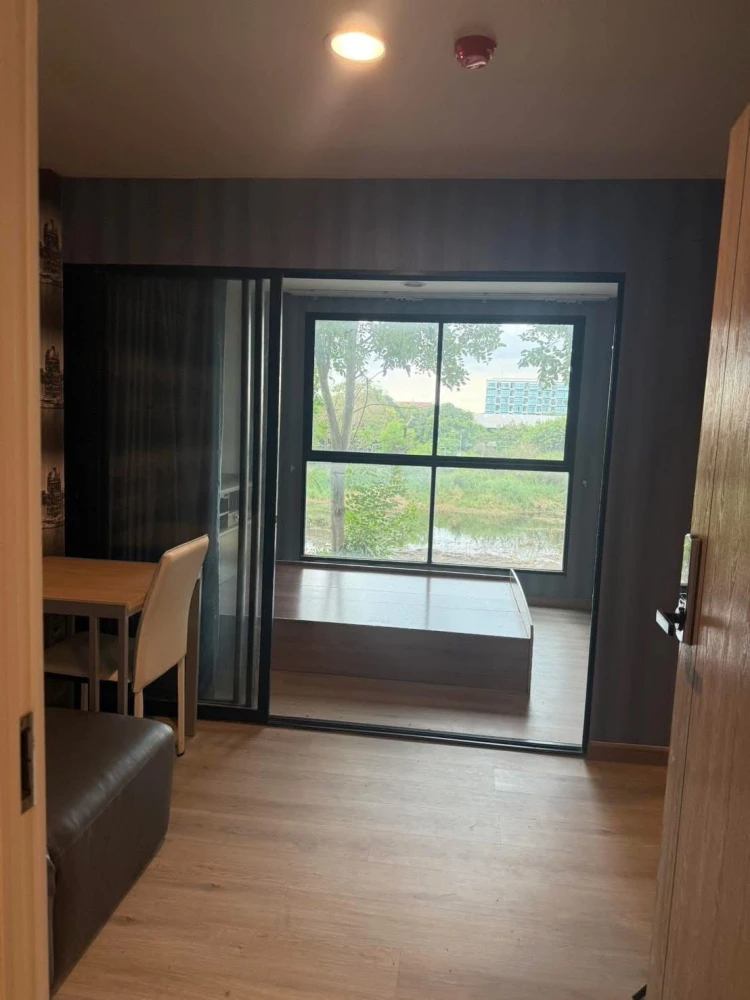 ให้เช่า The excel khu khot ตึก C ชั้น 2 มีเครื่องซักผ้า ติดวอลเปเปอร์ทั้งห้อง ผ้าม่าน 2 ชั้นอย่างดี รีบจองเลย