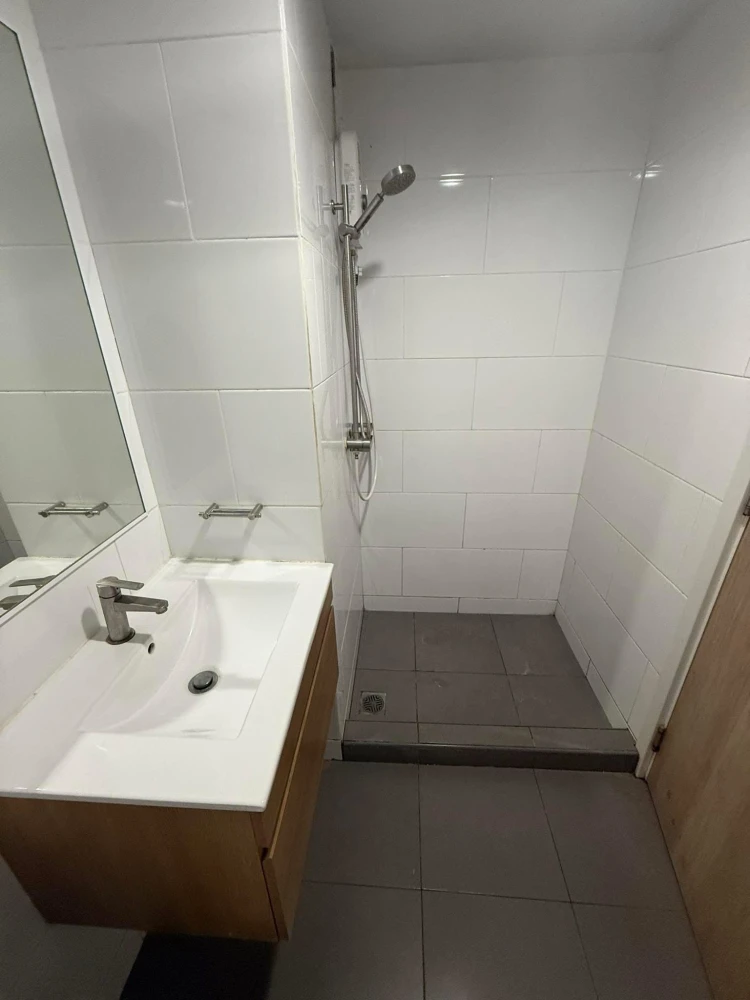 ให้เช่า The excel khu khot ตึก C ชั้น 2 มีเครื่องซักผ้า ติดวอลเปเปอร์ทั้งห้อง ผ้าม่าน 2 ชั้นอย่างดี รีบจองเลย