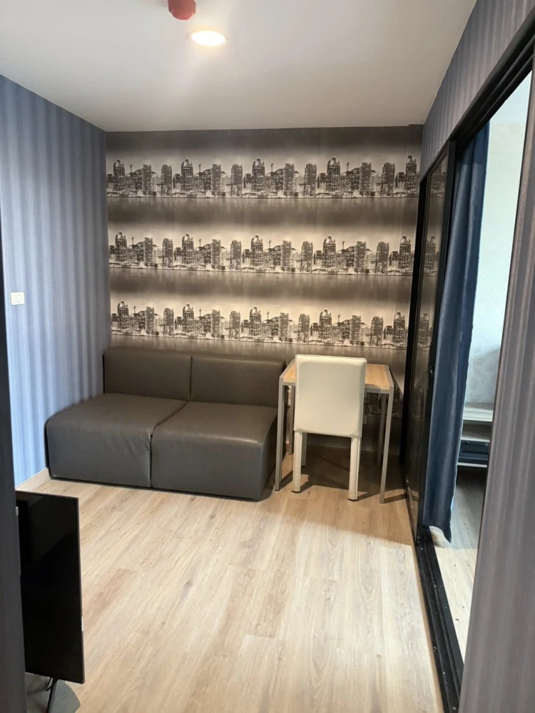 ให้เช่า The excel khu khot ตึก C ชั้น 2 มีเครื่องซักผ้า ติดวอลเปเปอร์ทั้งห้อง ผ้าม่าน 2 ชั้นอย่างดี รีบจองเลย