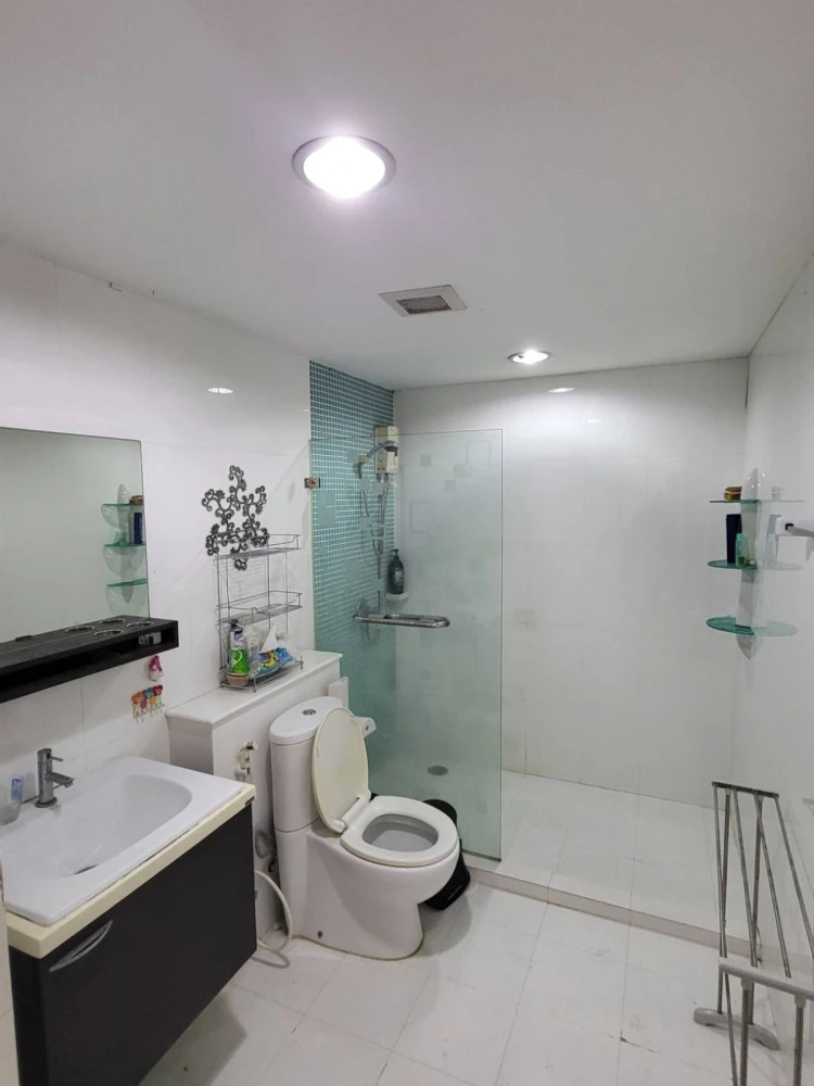 ให้เช่า THE FINE @ River ชั้น 4 มาพร้อมการตกแต่งที่ครบครัน จองเลย ด่วนๆ