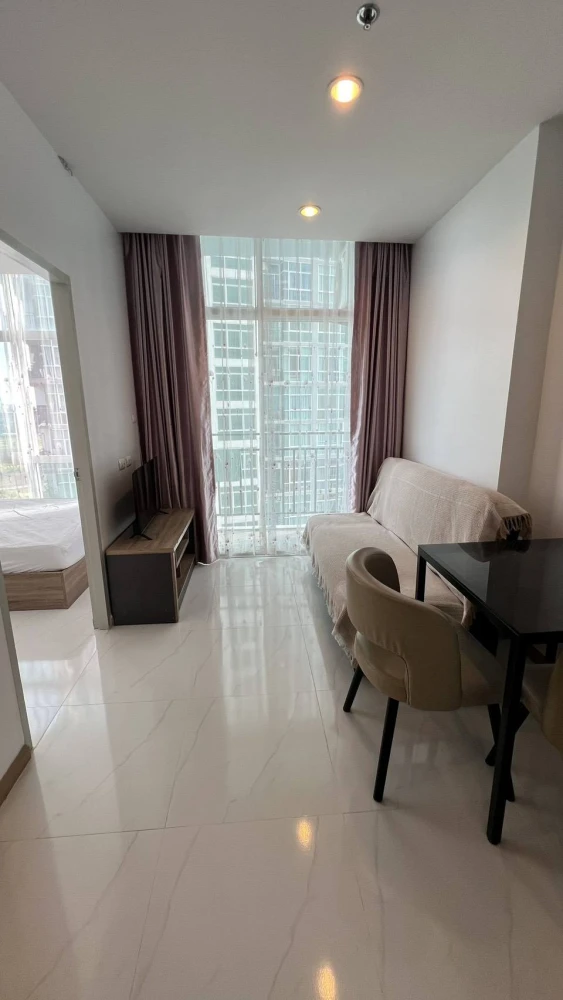 ให้เช่า The Grand Jomtien ห้องน่าอยู่ สิ่งอำนวยความสะดวกครบครัน หิ้วกระเป๋าเข้าอยู่ได้เลยจ้า