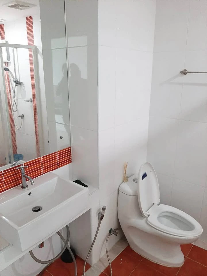 ให้เช่า The Green Condo 2 ชั้น 8  วิวสระว่ายน้ำ มาพร้อมการตกแต่งที่ครบครัน จองเลย