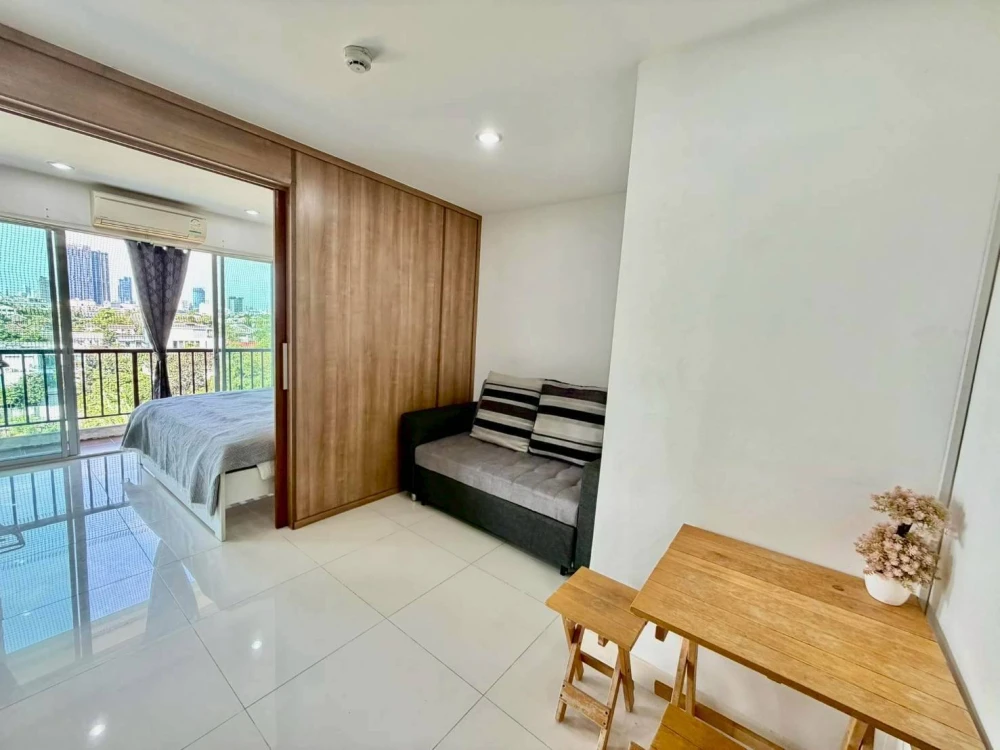 ให้เช่า The Green Condo 2 ห้องราคาสบายกระเป๋า กว้างขวางอยู่สบาย เฟอร์พร้อม จองเลย