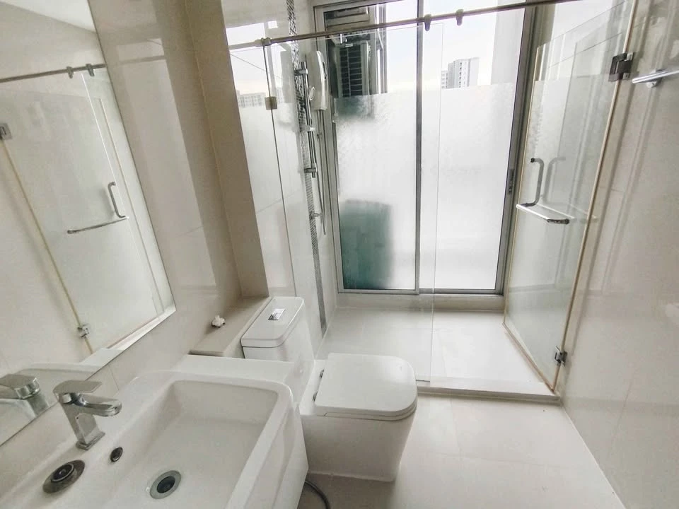 ให้เช่า The Hotel Serviced Condo ห้องชั้นสูง เฟอร์พร้อม ราคาสบายกระเป๋า กว้างขวางอยู่สบาย จองเลย