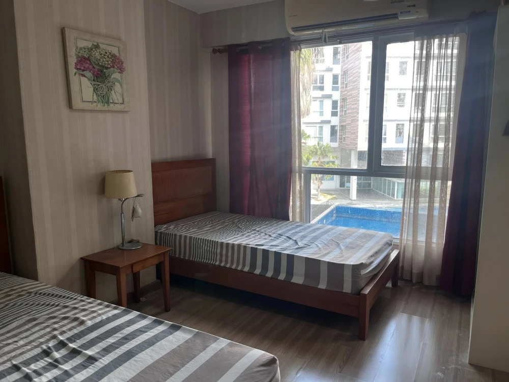 ให้เช่า The IDOL Condominium Bangsean 1 ห้องนอน 1 ห้องน้ำ ติดวอลเปเปอร์อย่างดี สิ่งอำนวยความสะดวกครบครัน จองเลย