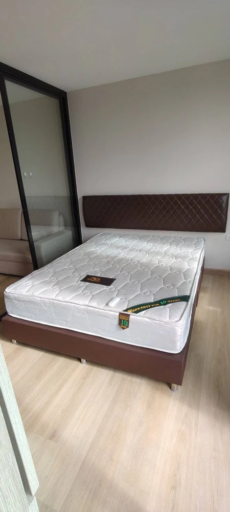 ให้เช่า The Indeed Condo Amata 1 ห้องนอน 1 ห้องน้ำ มาพร้อมเฟอร์ครบครัน หิ้วกระเป๋าเข้าอยู่ได้เลย