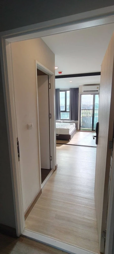 ให้เช่า The Indeed Condo Amata 1 ห้องนอน 1 ห้องน้ำ มาพร้อมเฟอร์ครบครัน หิ้วกระเป๋าเข้าอยู่ได้เลย