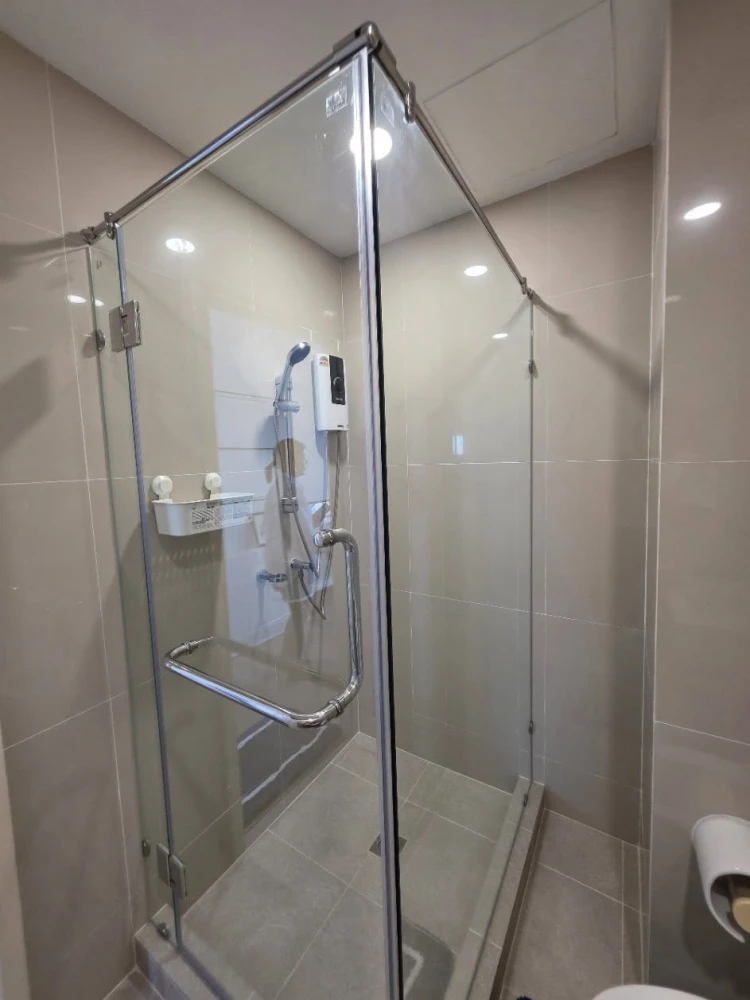 ให้เช่า The Inspire Place ABAC Rama 9 ห้องพร้อมอยู่ เฟอร์ + เครื่อใช้ไฟฟ้าพร้อม ราคาดี จองเลย