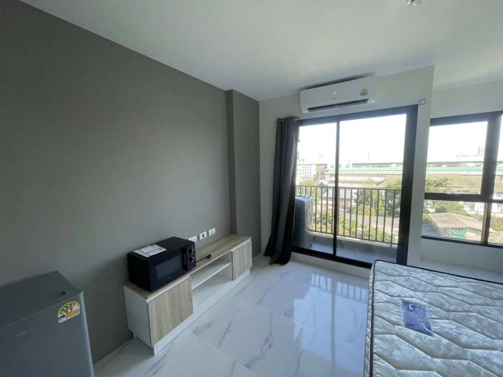 ให้เช่า The Interchange Laksi ห้องสตูดิโอ มาพร้อมเฟอร์และสิ่งอำนวยความสะดวกครบครัน รีบจองด่วนๆเลยจ้า