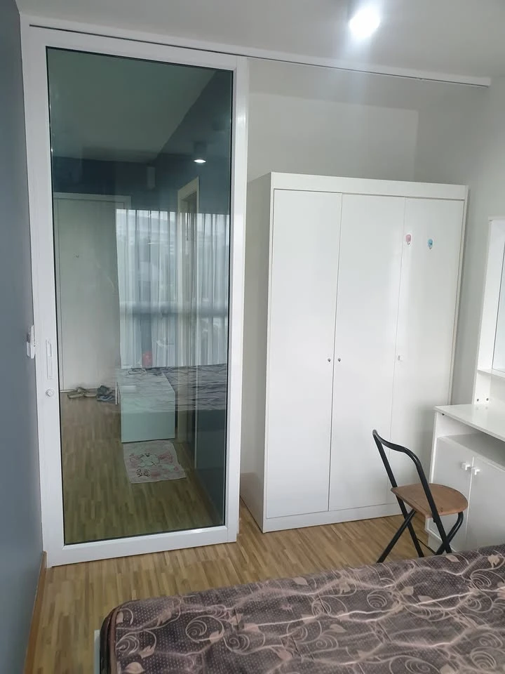 ให้เช่า The Iris Bangya ห้องพร้อมอยู่ เฟอร์พร้อม ราคาสบายกระเป๋า จองเลย