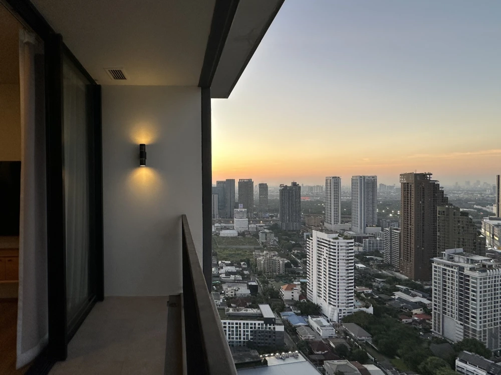 ให้เช่า The Issara Ladprao ชั้น 43 วิวโล่ง ทิศเหนือ เฟอร์นิเจอร์ + เครื่องใช้ไฟฟ้าครบ พร้อมเข้าอยู่