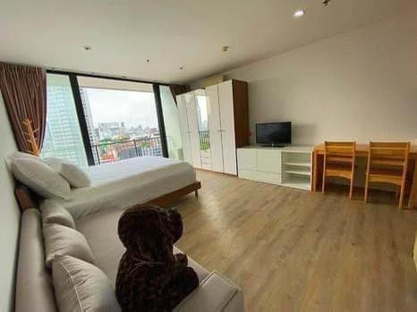 ให้เช่า The Issara Ladprao ห้องสตูดิโอ พื้นที่ใช้สอยเยอะ มาพร้อมเฟอร์ครบครัน หิ้วกระเป๋าเข้าอยู่ได้เลยจ้า