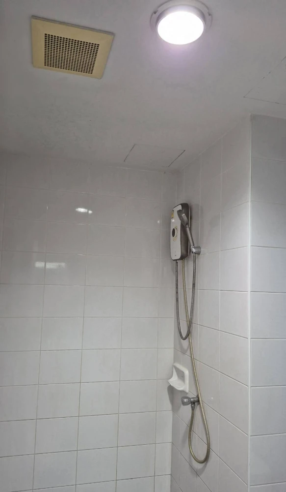 ให้เช่า The Kith Lumlukka Klong 2 ห้องน่าอบู่ ชั้น 3 เดินทางสะดวก มาพร้อมเครื่องใช้ไฟฟ้าครบครัน ห้ามพลาด