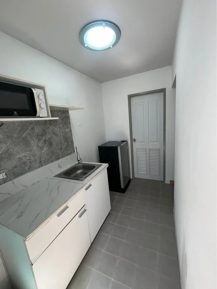 ให้เช่า The Kith Lumlukka Klong 2 ห้องมุมให้ความเป็นส่วนตัว ห้องโปร่ง สบาย เฟอร์ครบครัน ห้ามพลาด