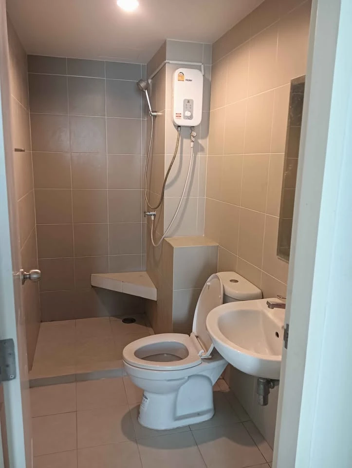 ให้เช่า The Kith Plus Phahonyothin Khukot ห้องชั้น 5 เครื่องใช้ไฟฟ้าครบครัน พลาดแล้วจะเสียใจ