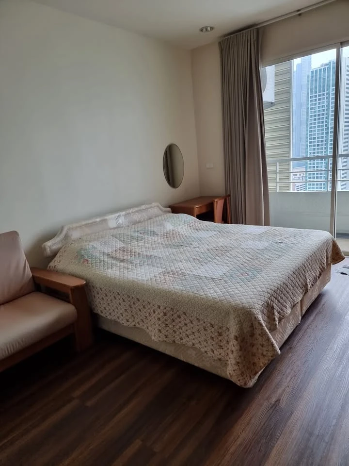 ให้เช่า The Light House Sathorn–Chareonnakorn ห้องชั้นสูง พร้อมอยู่  วิวแม่น้ำ  ดีแบบนี้ไม่จองคือพลาด!!!