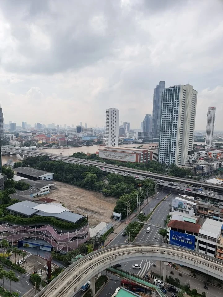 ให้เช่า The Light House Sathorn–Chareonnakorn ห้องชั้นสูง พร้อมอยู่  วิวแม่น้ำ  ดีแบบนี้ไม่จองคือพลาด!!!