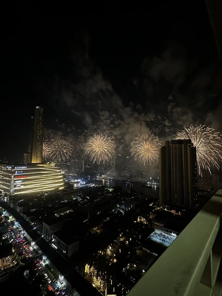 ให้เช่า The Lighthouse สาทร - เจริญนคร ทิศเหนือ วิวเจ้าพระยา กับ iconsiam วิวแม่น้ำเห็นพลุเต็มตา เต็มอิ่มทุกเทศกาล จองเลย